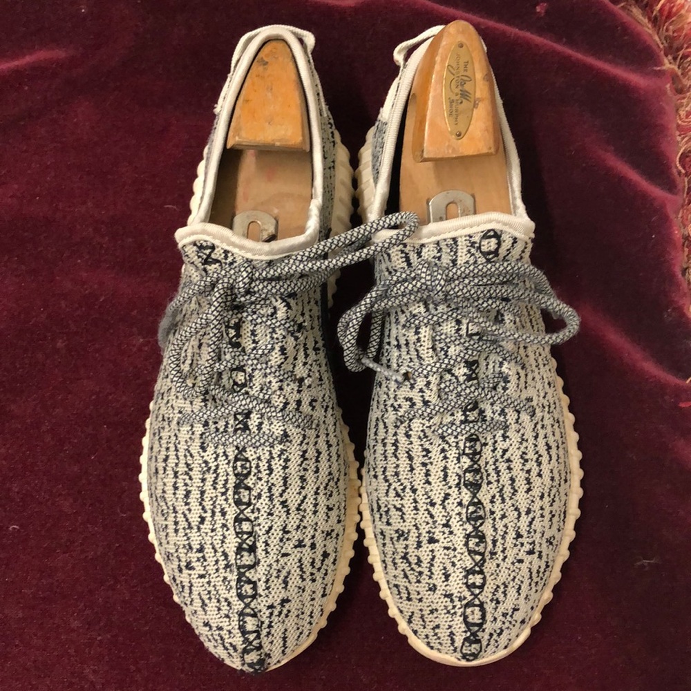 Addidas Yeezy Turtledove 9.5-10